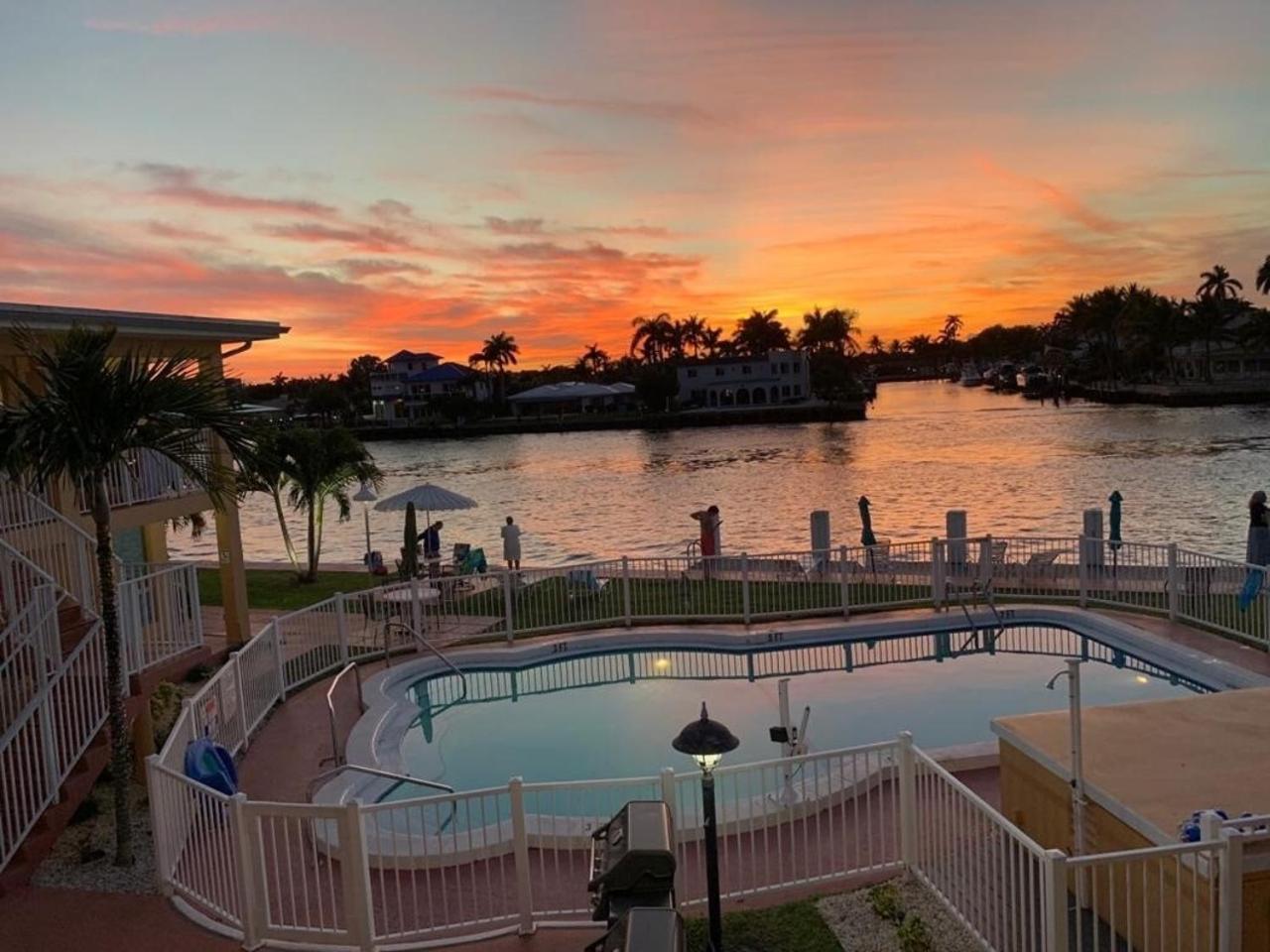 Studio Intracoastal Views! 5 Min Walk To The Beach Villa Pompano Beach Exteriör bild
