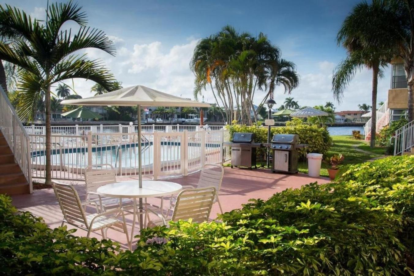 Studio Intracoastal Views! 5 Min Walk To The Beach Villa Pompano Beach Exteriör bild