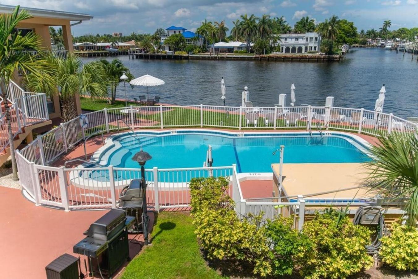 Studio Intracoastal Views! 5 Min Walk To The Beach Villa Pompano Beach Exteriör bild