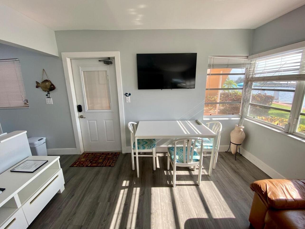 Studio Intracoastal Views! 5 Min Walk To The Beach Villa Pompano Beach Exteriör bild